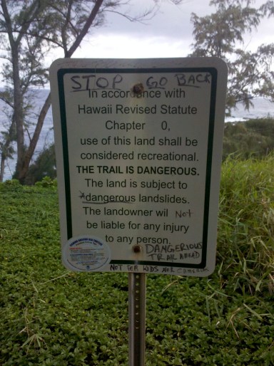 Kaihalulu Trail Sign
